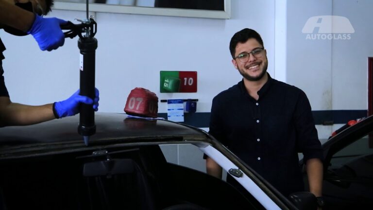 Reparo de para-brisas com material Alcantara na Carglass