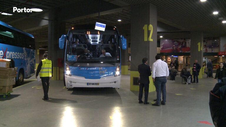 Renex Autocarros: Efici&ecirc;ncia e Conforto nas Suas Viagens